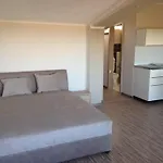 شقة Lux